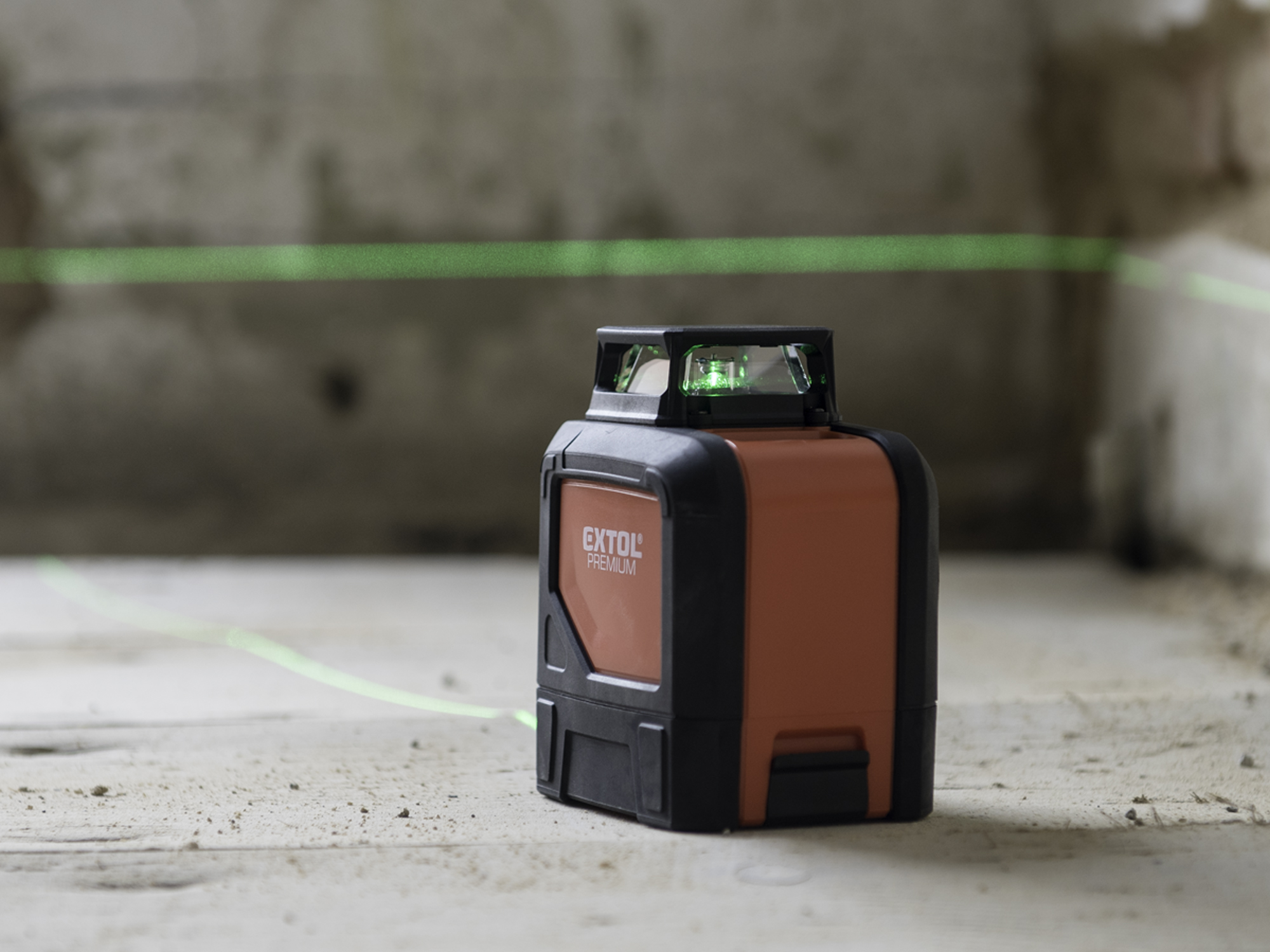 NIVEL LASER EXTOL LINEA VERDE CRUZ AUTONIVELANTE 30MTS - Imagen 4