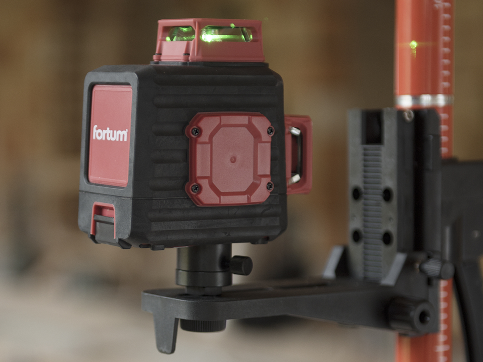NIVEL LASER EXTOL LINEA VERDE CRUZ AUTONIVELANTE 30MTS - Imagen 6